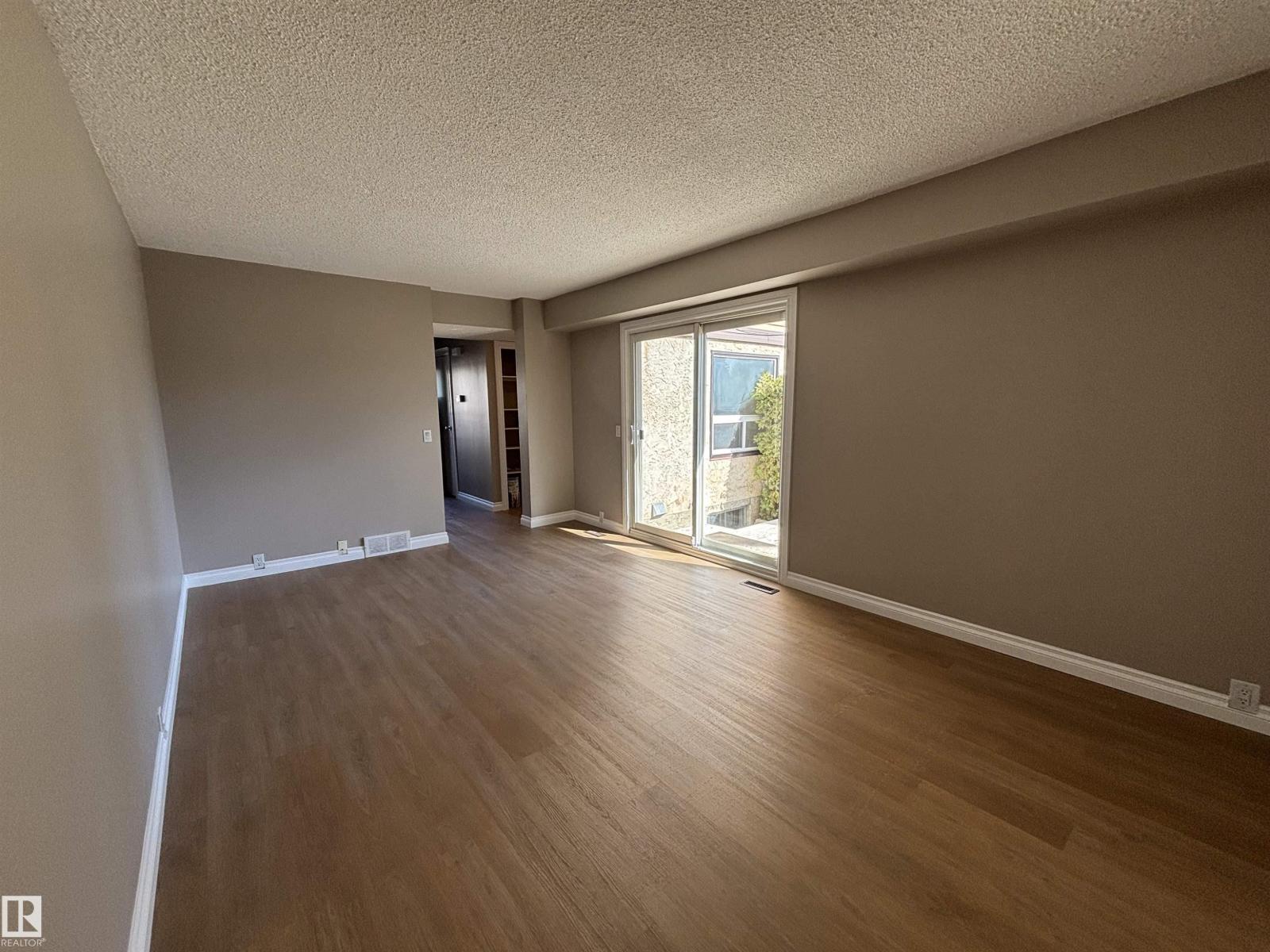 587 Knottwood Rd W Nw, Edmonton, Alberta  T6K 2V6 - Photo 9 - E4486857