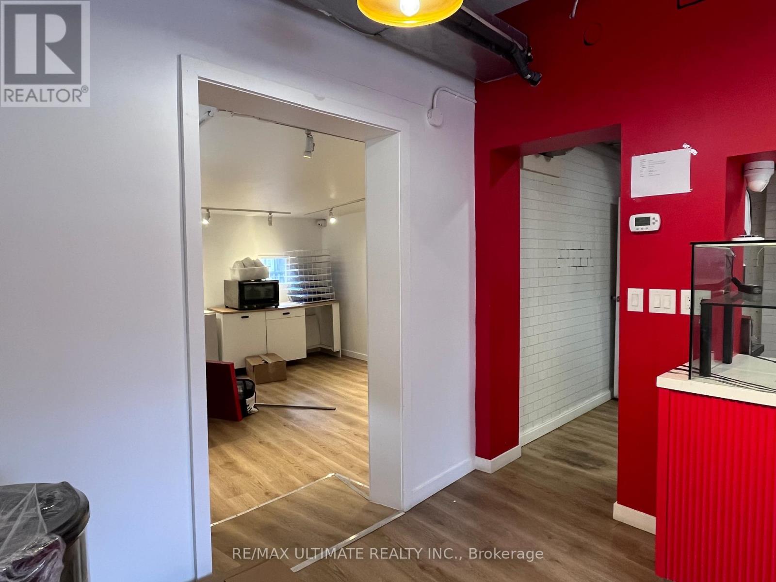 3 Glebe Road E, Toronto, Ontario  M4S 1N6 - Photo 4 - C13107642