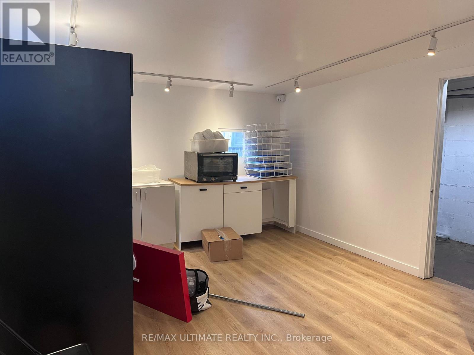 3 Glebe Road E, Toronto, Ontario  M4S 1N6 - Photo 6 - C13107642