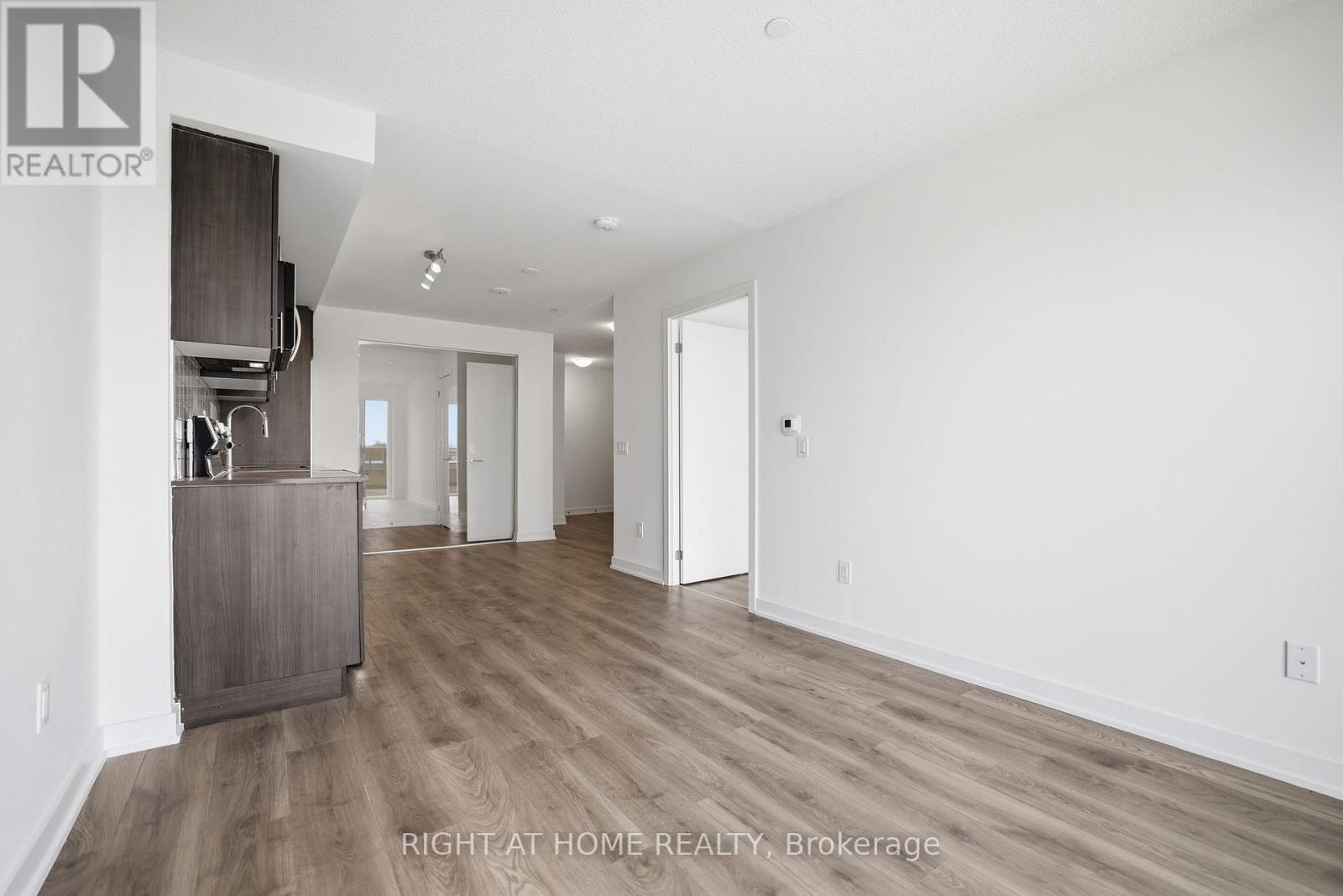 504 - 1010 Sandy Beach Road, Pickering, Ontario  L1W 3V9 - Photo 13 - E13107624