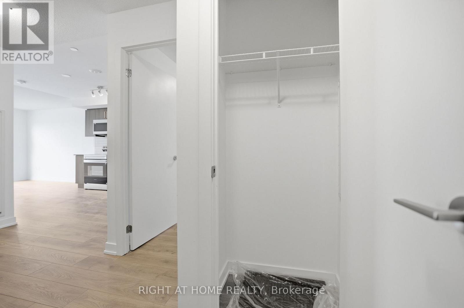 504 - 1010 Sandy Beach Road, Pickering, Ontario  L1W 3V9 - Photo 16 - E13107624