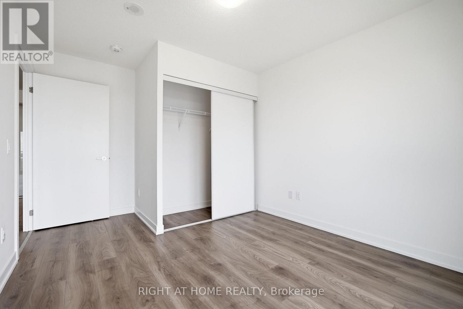 504 - 1010 Sandy Beach Road, Pickering, Ontario  L1W 3V9 - Photo 17 - E13107624