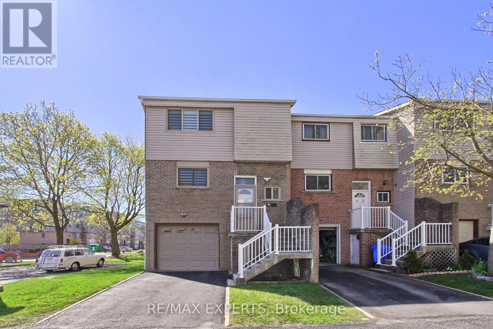 16 - 1655 Geta Circle, Pickering, Ontario  L1V 3B5 - Photo 2 - E13107630