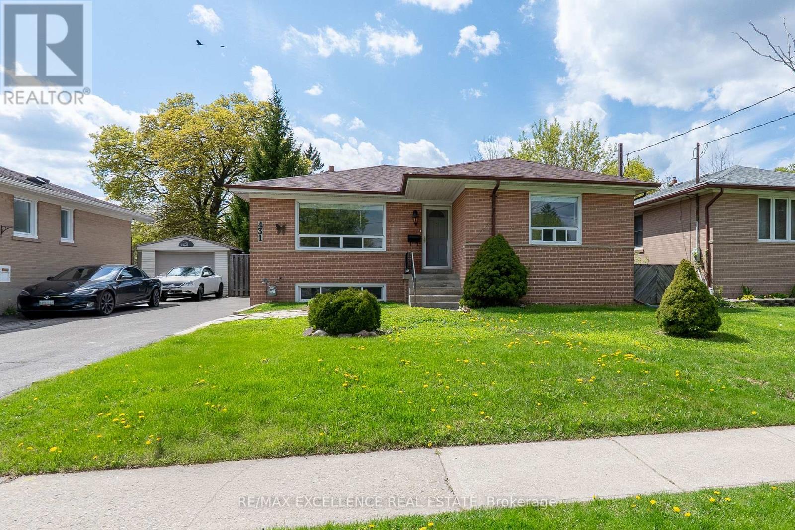431 Delrex Boulevard, Halton Hills, Ontario  L7G 4J1 - Photo 3 - W13103764