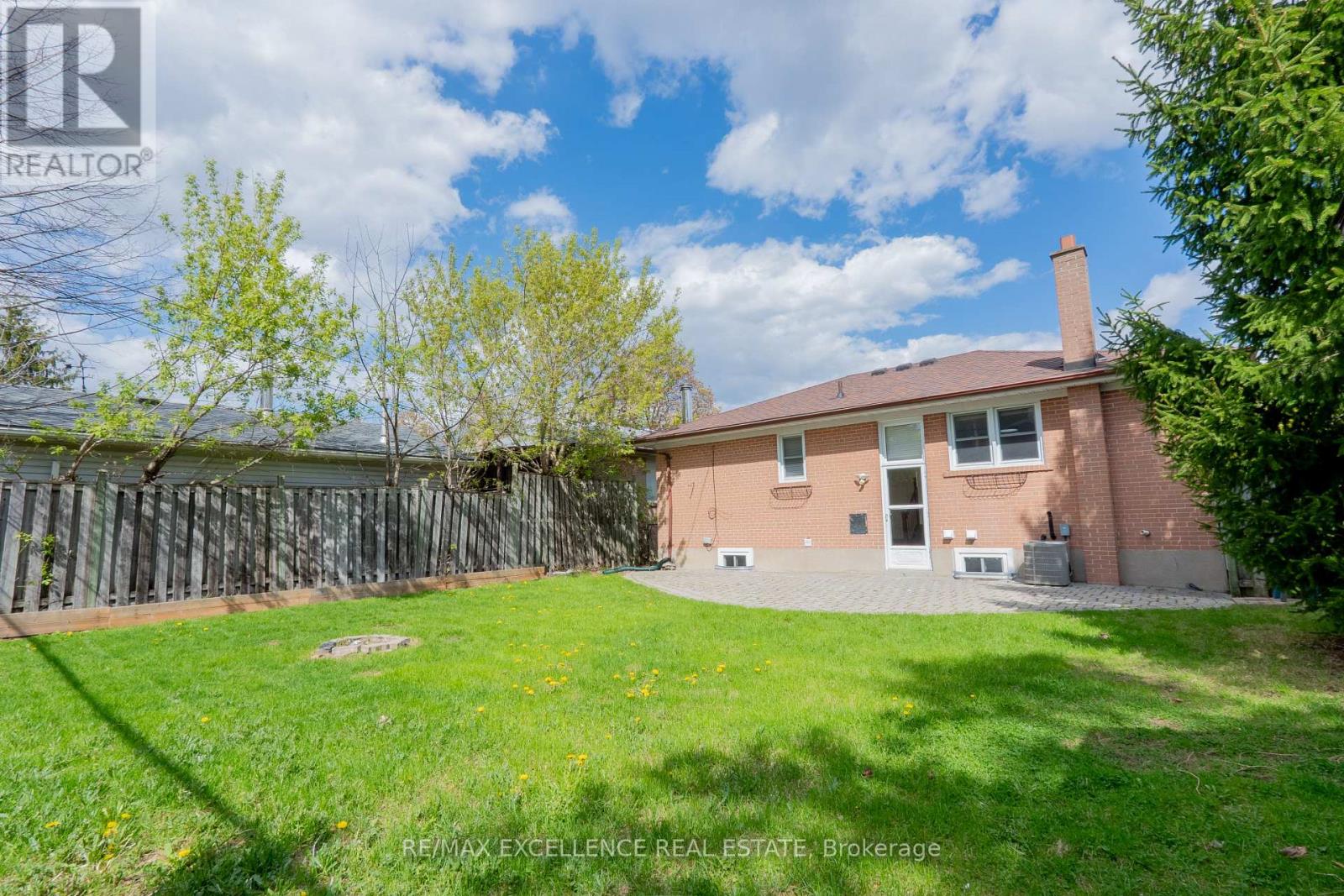 431 Delrex Boulevard, Halton Hills, Ontario  L7G 4J1 - Photo 7 - W13103764
