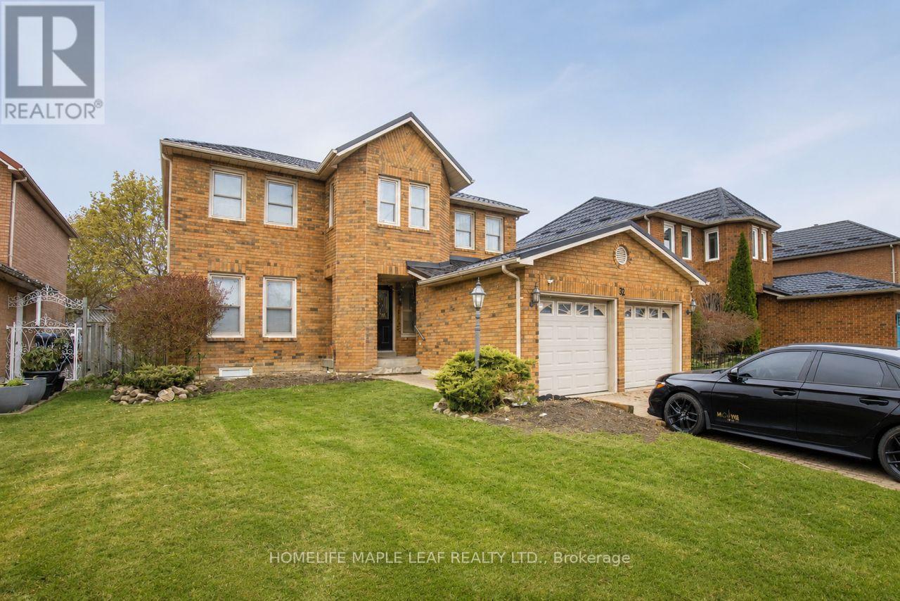 32 BRYDON CRESCENT, Brampton, Ontario