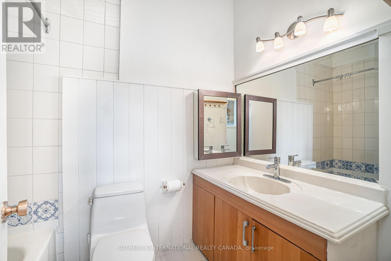 #2 - 225 Major Street, Toronto, Ontario  M5S 2L4 - Photo 13 - C13103454
