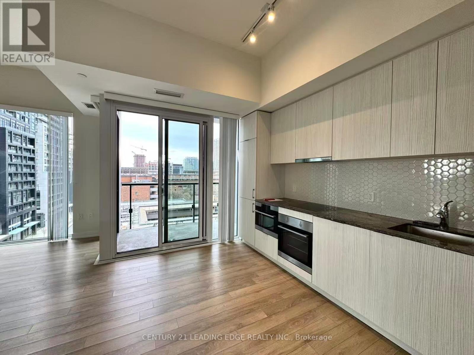 718 - 158 Front Street E, Toronto, Ontario  M5A 1E5 - Photo 3 - C13101652