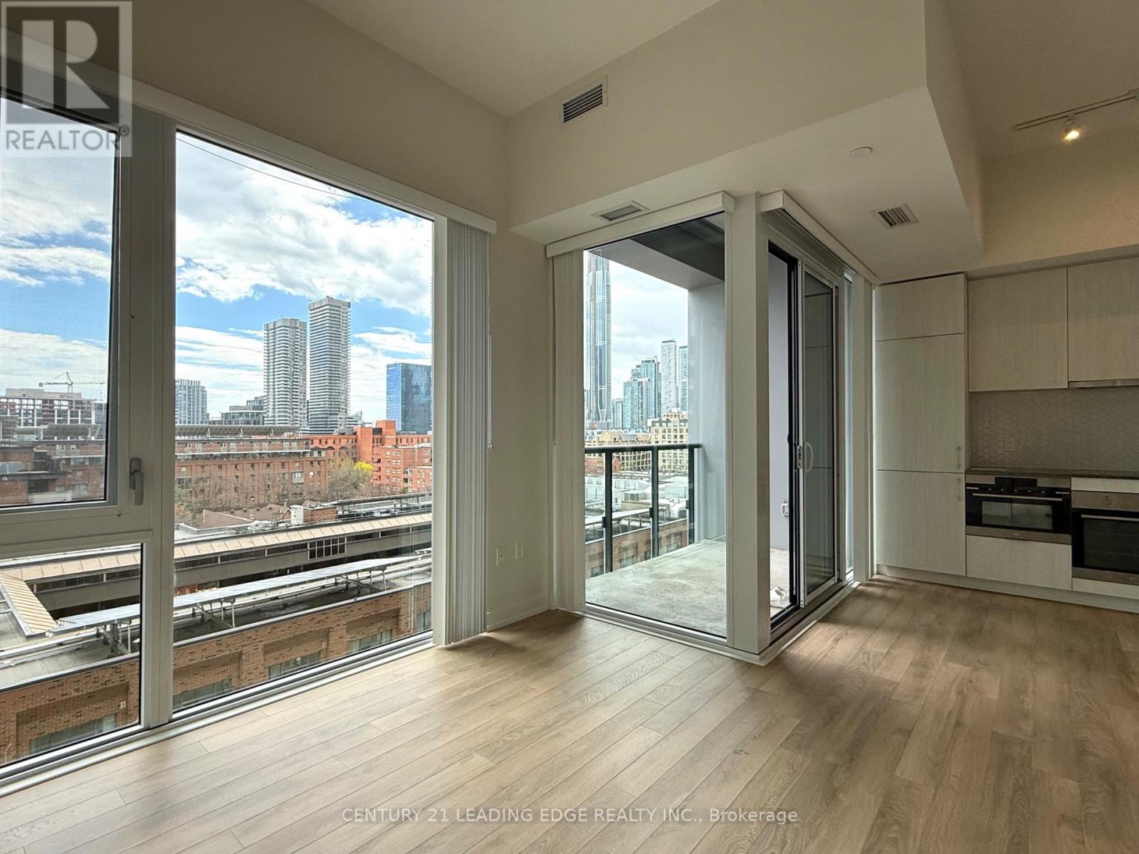 718 - 158 Front Street E, Toronto, Ontario  M5A 1E5 - Photo 5 - C13101652