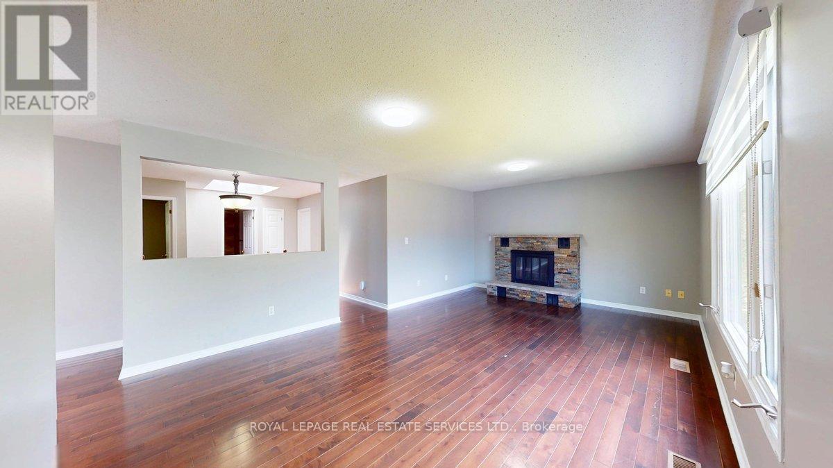 Upper - 62 Third Line, Oakville, Ontario  L6L 3Z5 - Photo 7 - W13106122