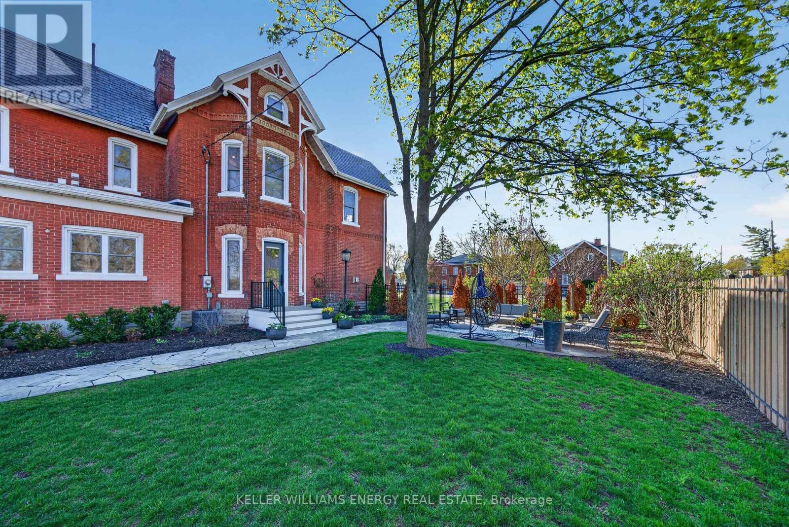 4 Pine Street, Belleville, Ontario  K8N 2L8 - Photo 47 - X13107130