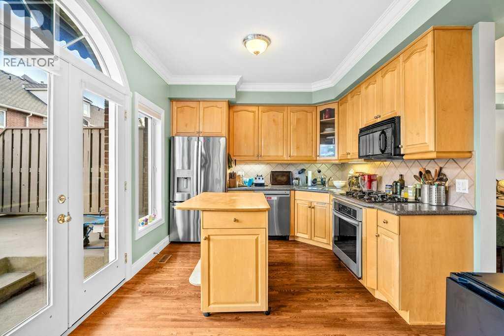 2308 Erlton Place SW, Calgary, Alberta  T2S 2Z4 - Photo 8 - A2307384
