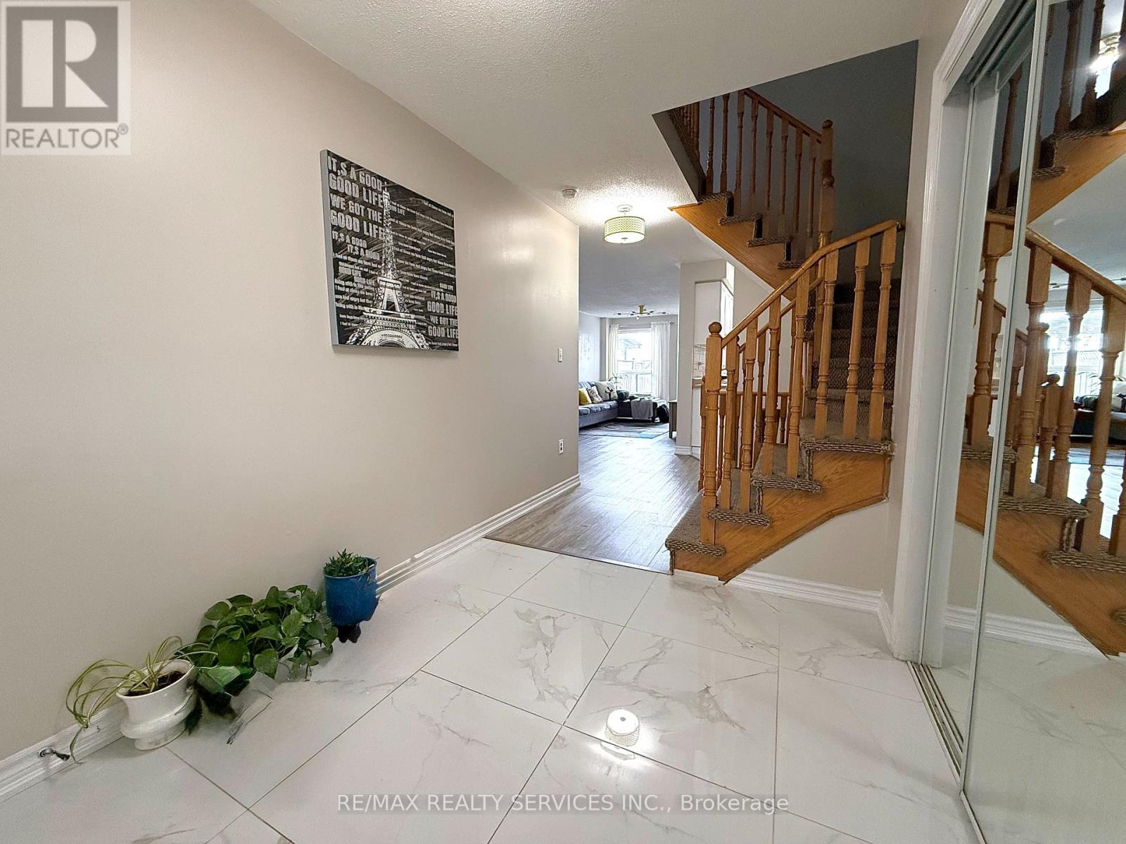 47 Quarry Edge Drive, Brampton, Ontario  L6V 4M7 - Photo 3 - W13107048