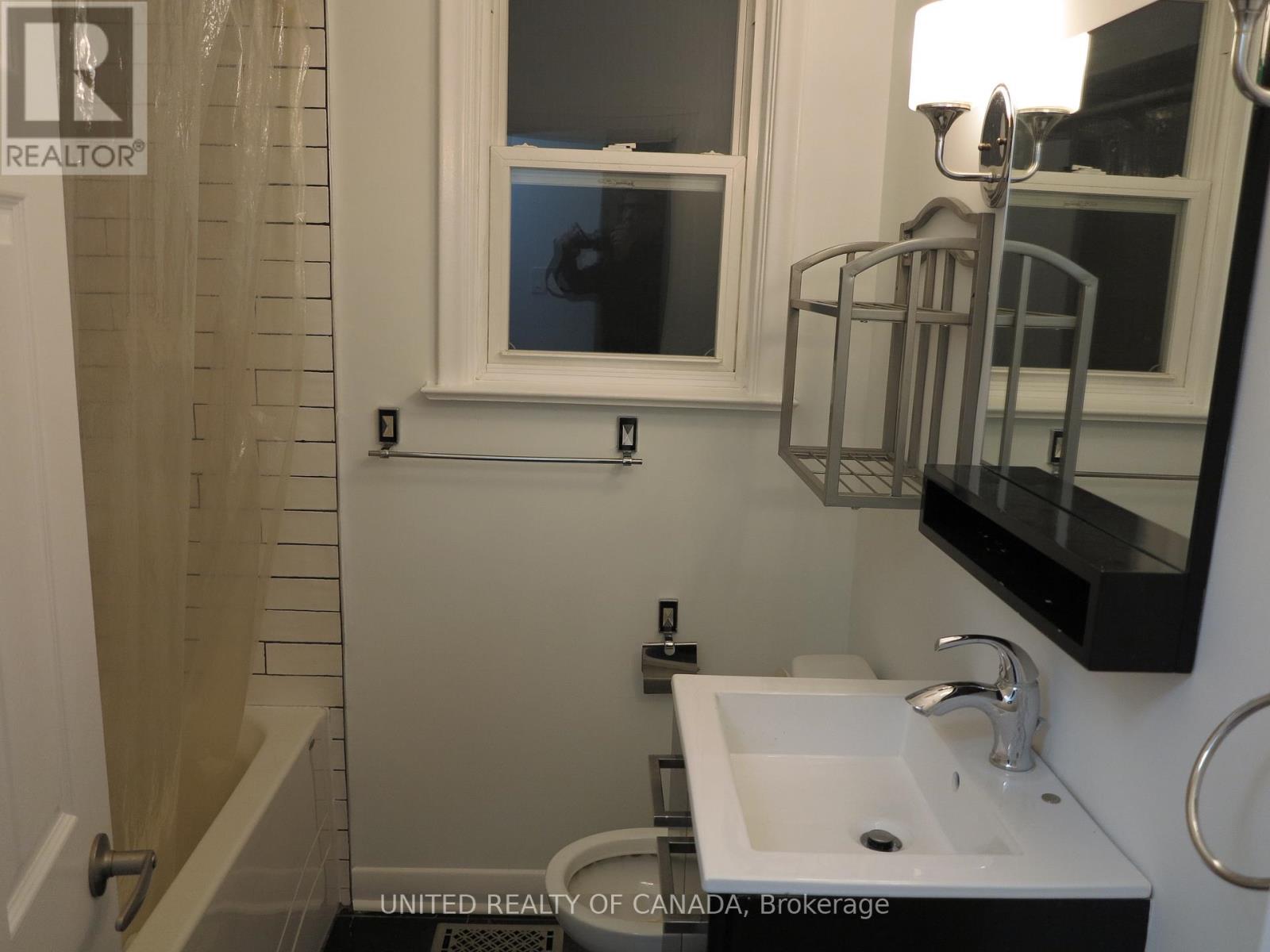 45 Bayview Parkway, Newmarket, Ontario  L3Y 3W2 - Photo 13 - N13107670
