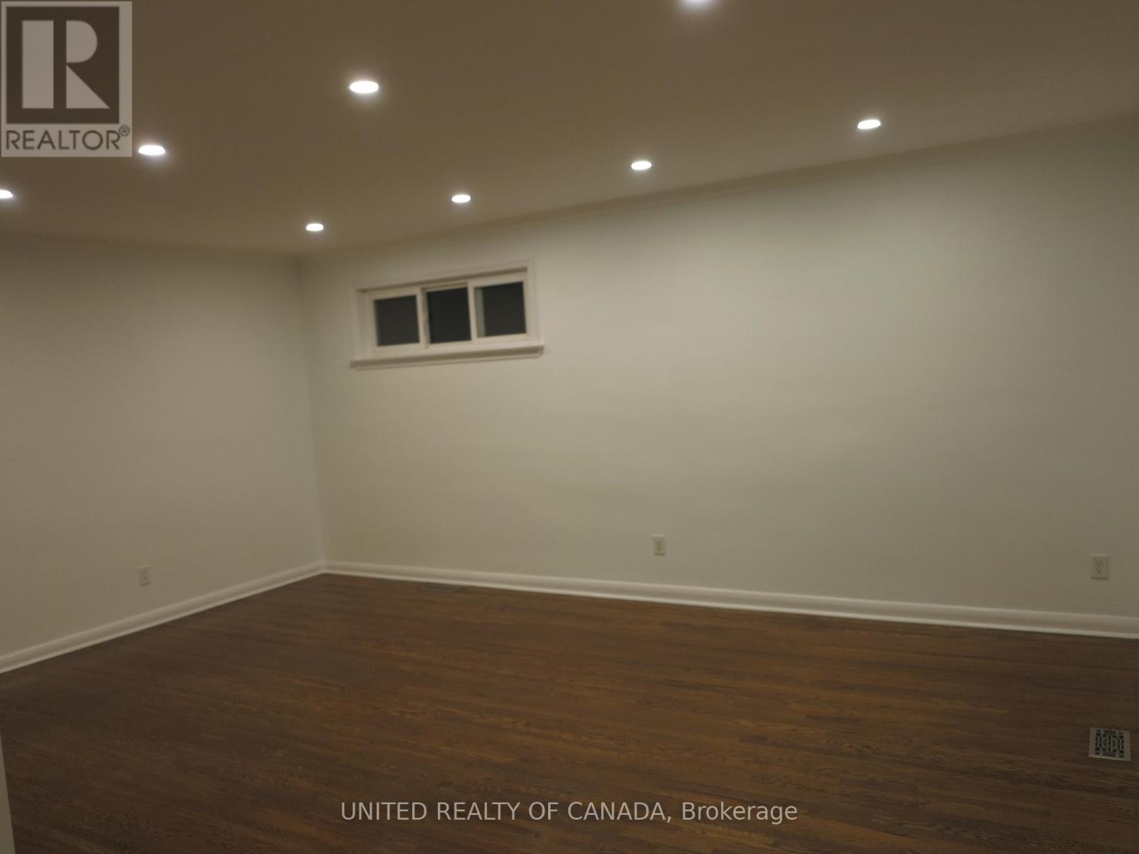 45 Bayview Parkway, Newmarket, Ontario  L3Y 3W2 - Photo 4 - N13107670