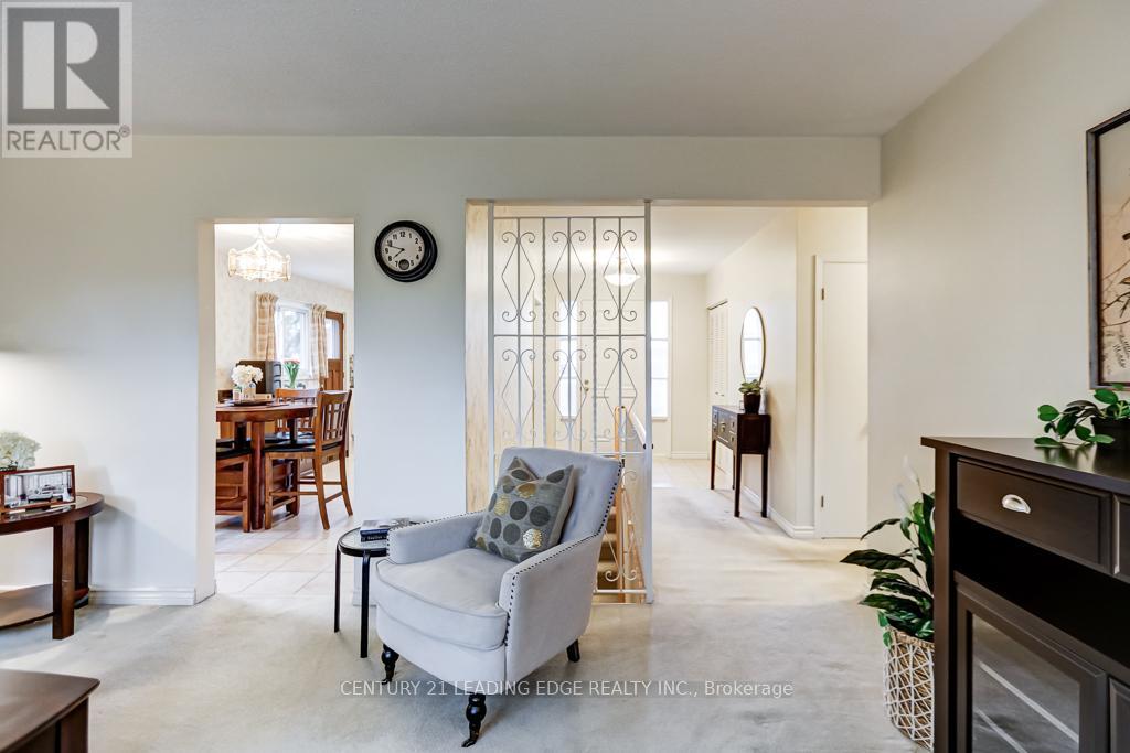15 Bakerdale Road, Markham, Ontario  L3P 1J3 - Photo 12 - N13107712