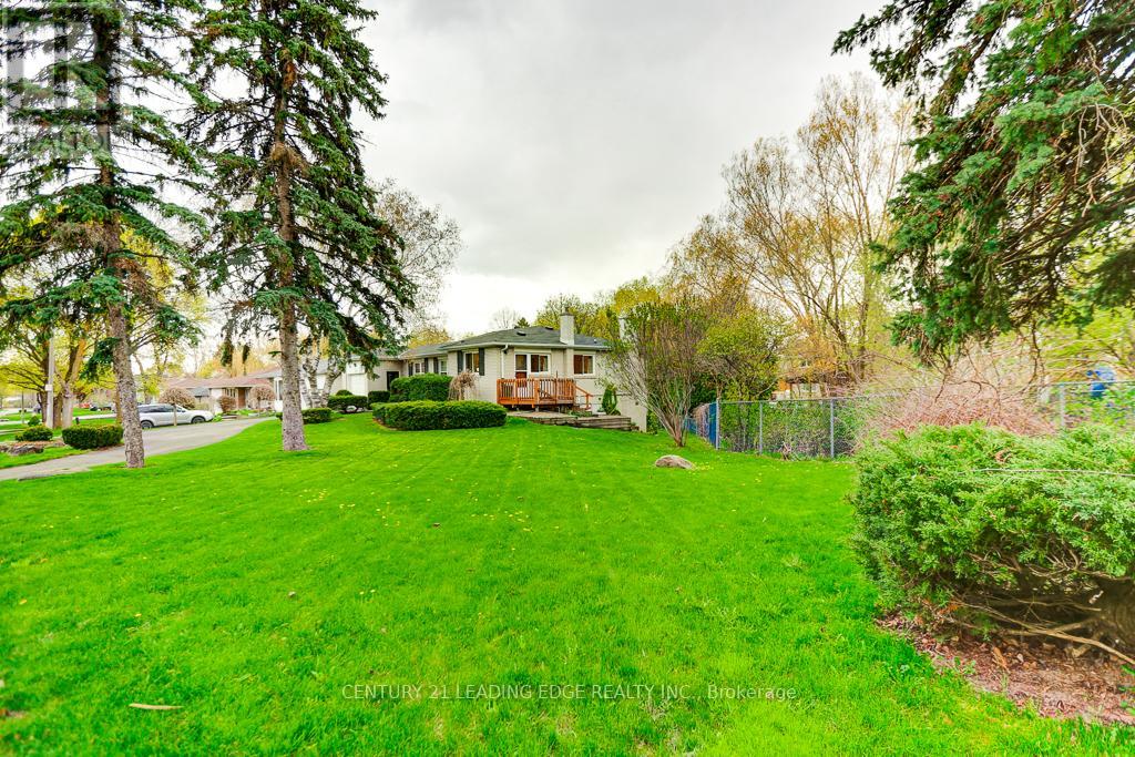 15 Bakerdale Road, Markham, Ontario  L3P 1J3 - Photo 5 - N13107712