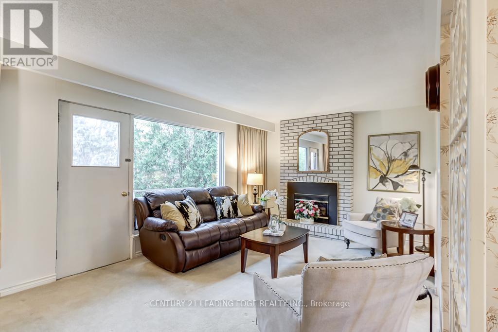 15 Bakerdale Road, Markham, Ontario  L3P 1J3 - Photo 9 - N13107712
