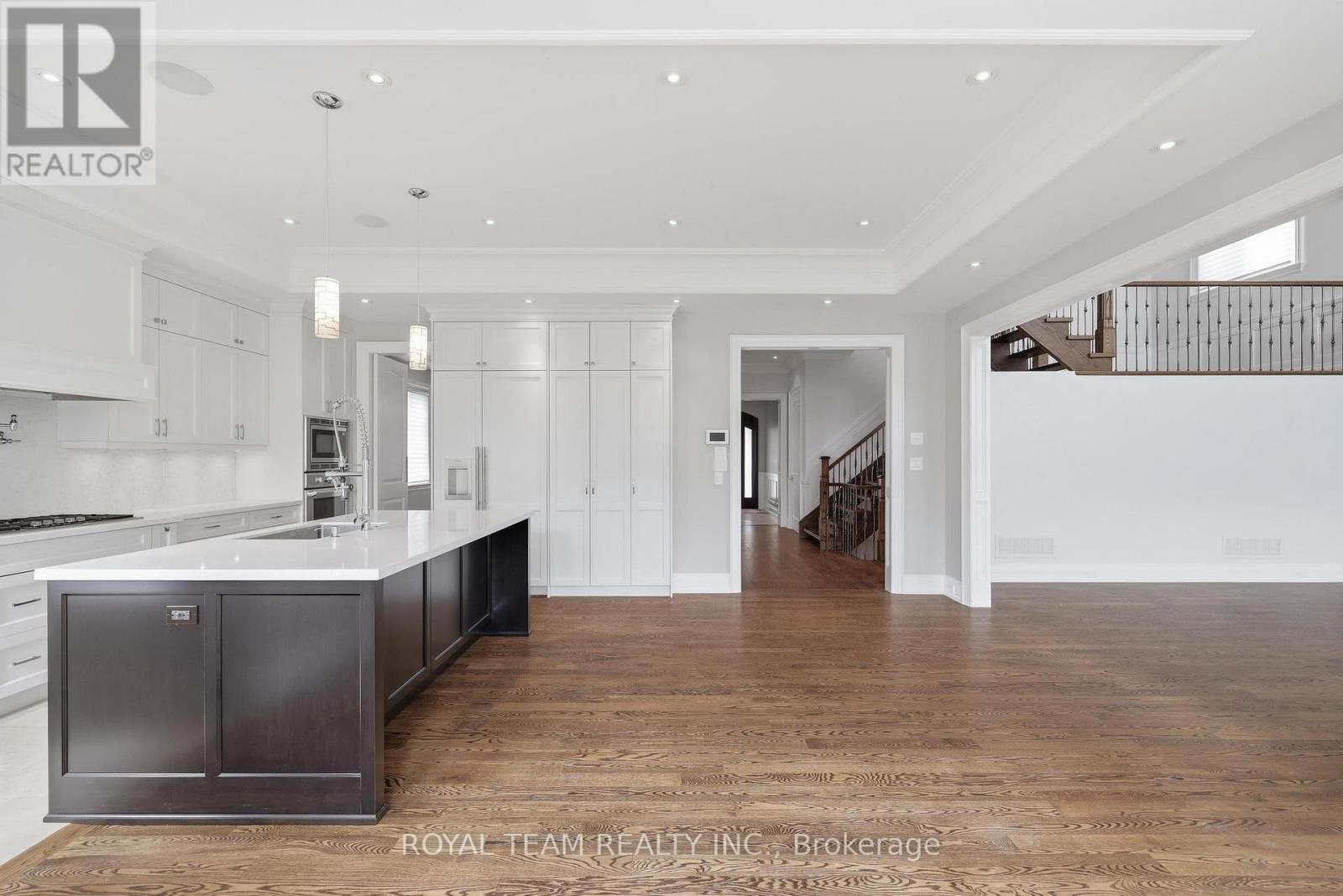 130 Elmwood Avenue, Richmond Hill, Ontario  L4C 1K9 - Photo 13 - N13107716