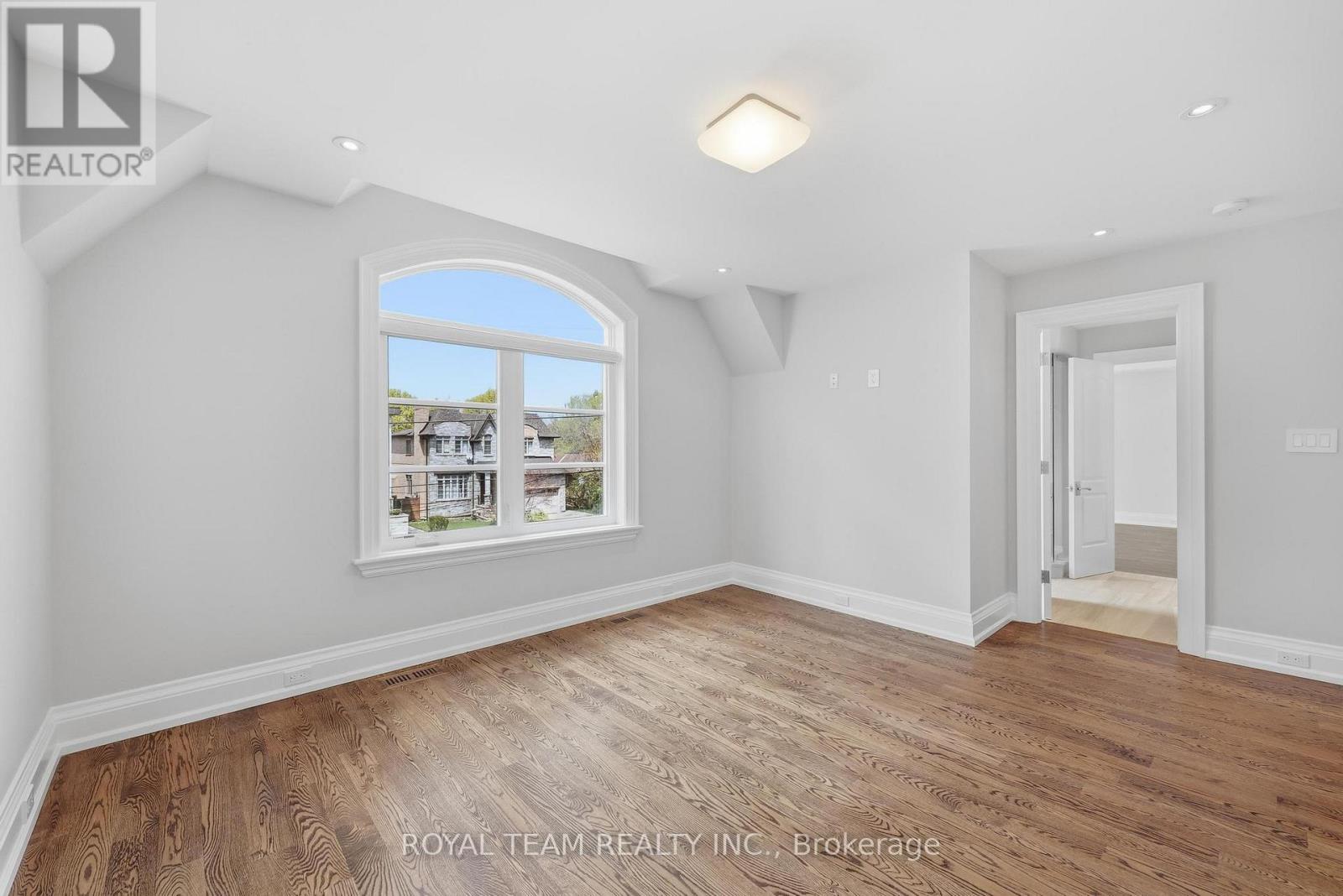 130 Elmwood Avenue, Richmond Hill, Ontario  L4C 1K9 - Photo 28 - N13107716