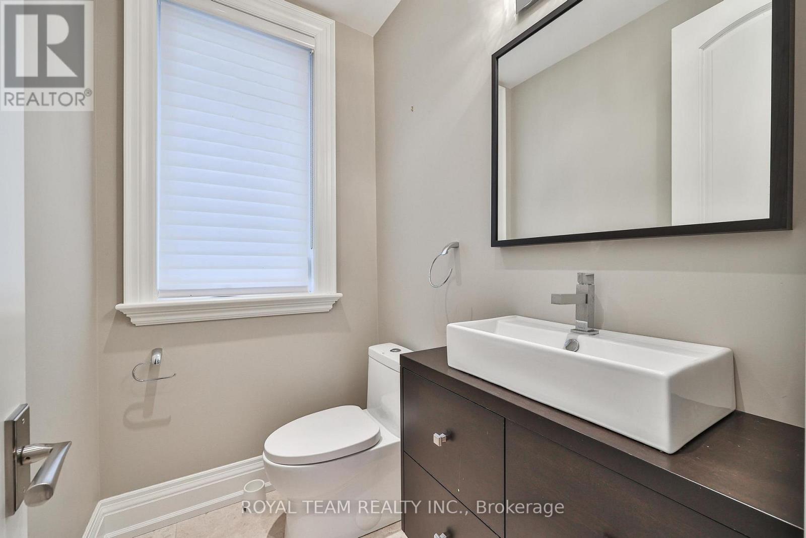 130 Elmwood Avenue, Richmond Hill, Ontario  L4C 1K9 - Photo 30 - N13107716