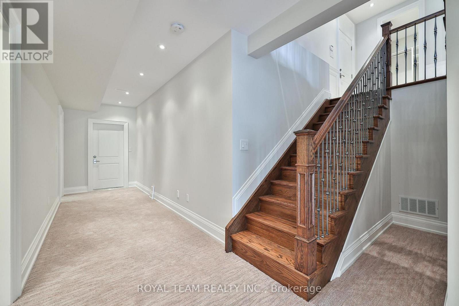 130 Elmwood Avenue, Richmond Hill, Ontario  L4C 1K9 - Photo 39 - N13107716