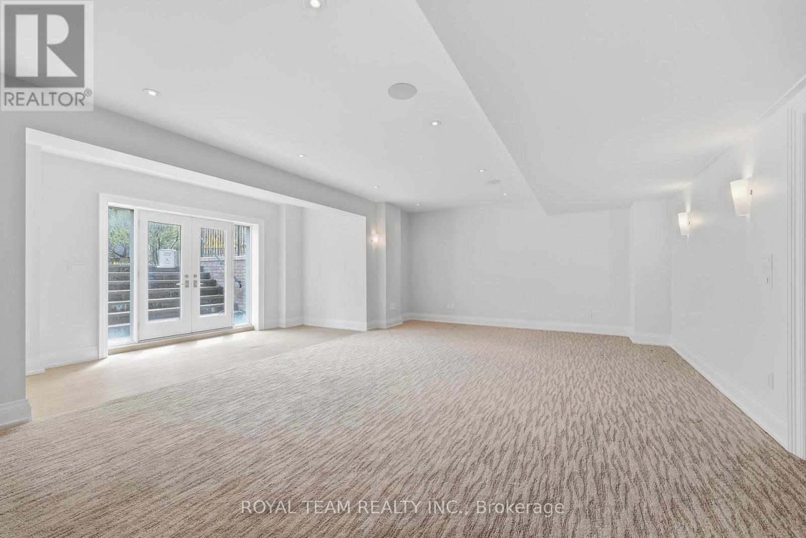 130 Elmwood Avenue, Richmond Hill, Ontario  L4C 1K9 - Photo 40 - N13107716