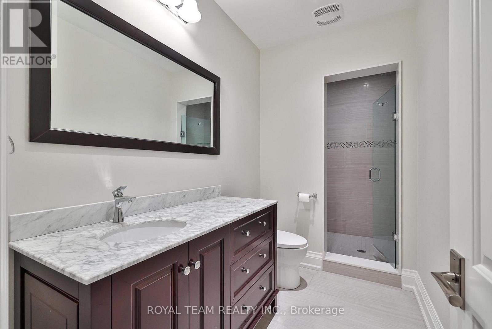 130 Elmwood Avenue, Richmond Hill, Ontario  L4C 1K9 - Photo 44 - N13107716