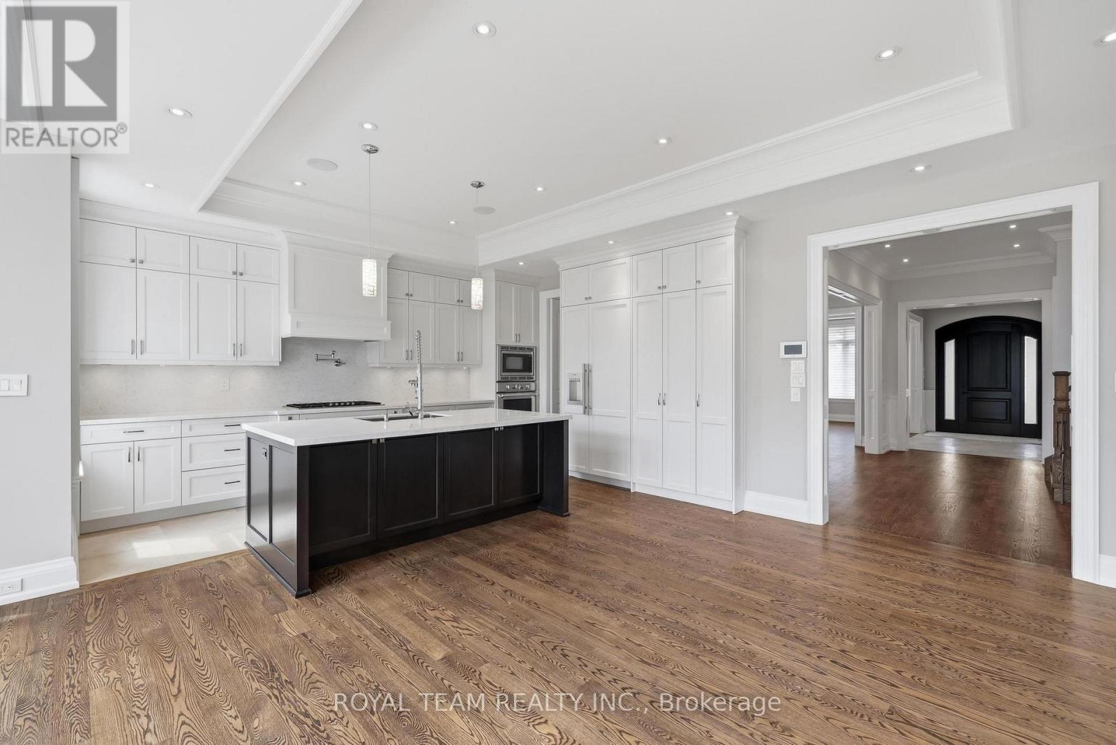 130 Elmwood Avenue, Richmond Hill, Ontario  L4C 1K9 - Photo 7 - N13107716
