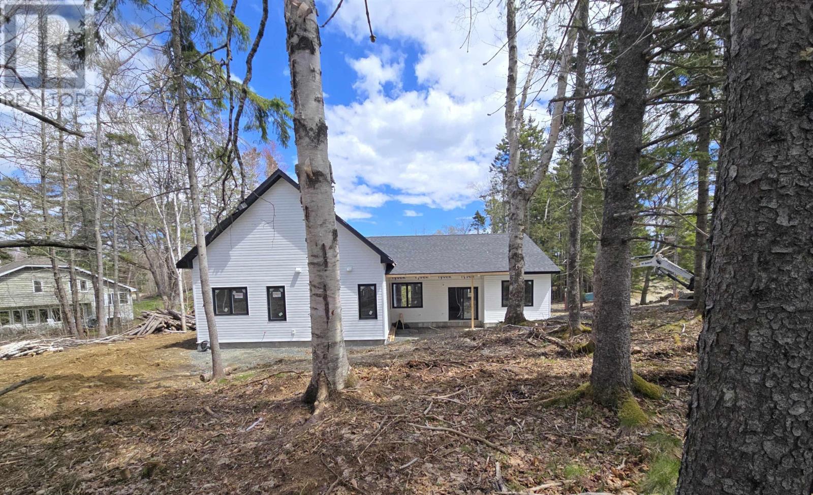 18 Wilson Drive, Chester, Nova Scotia  B0J 1N0 - Photo 2 - 202529663