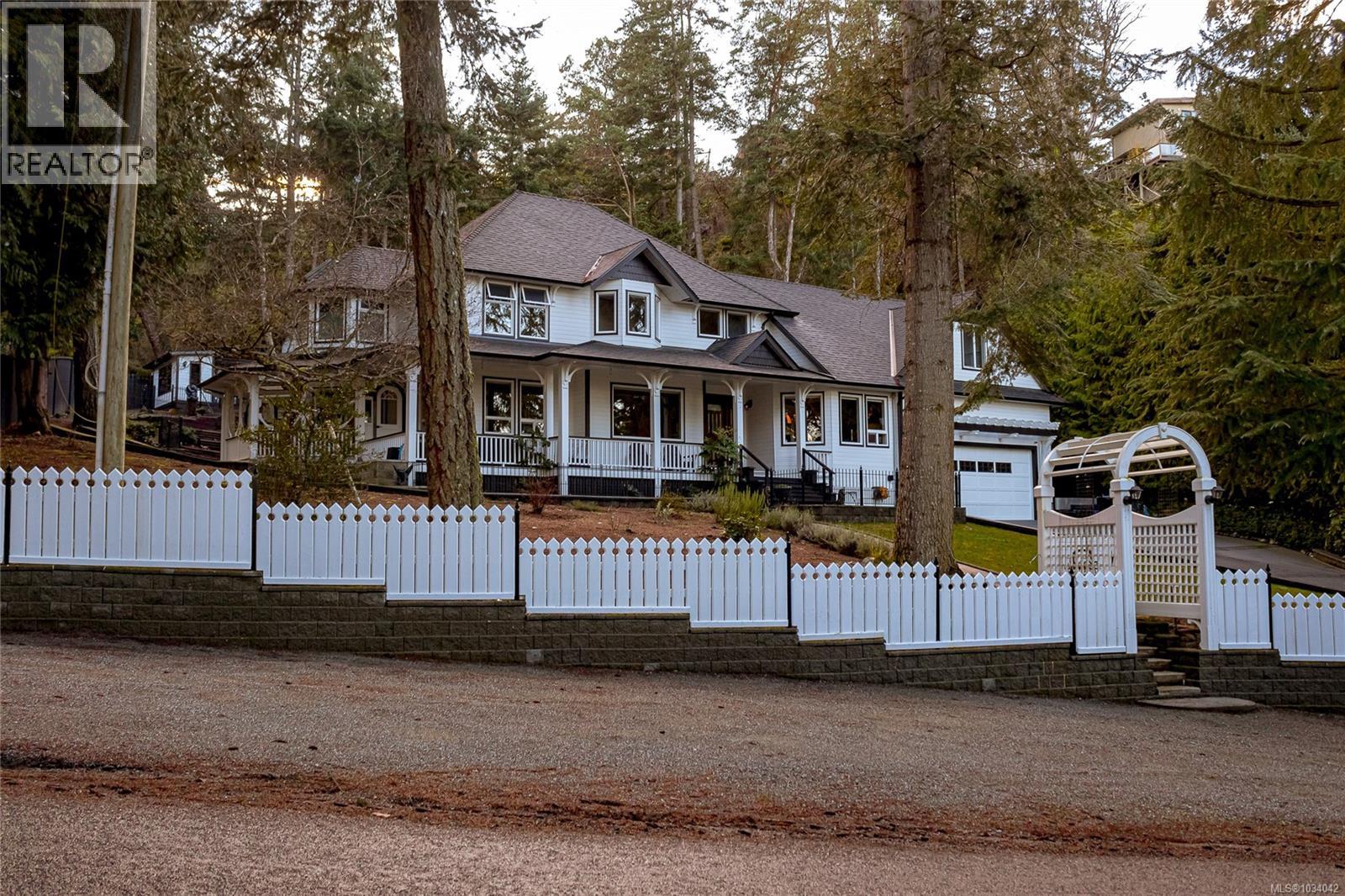 7072 Willis Point Rd, Central Saanich, British Columbia  V9E 2A1 - Photo 8 - 1034042