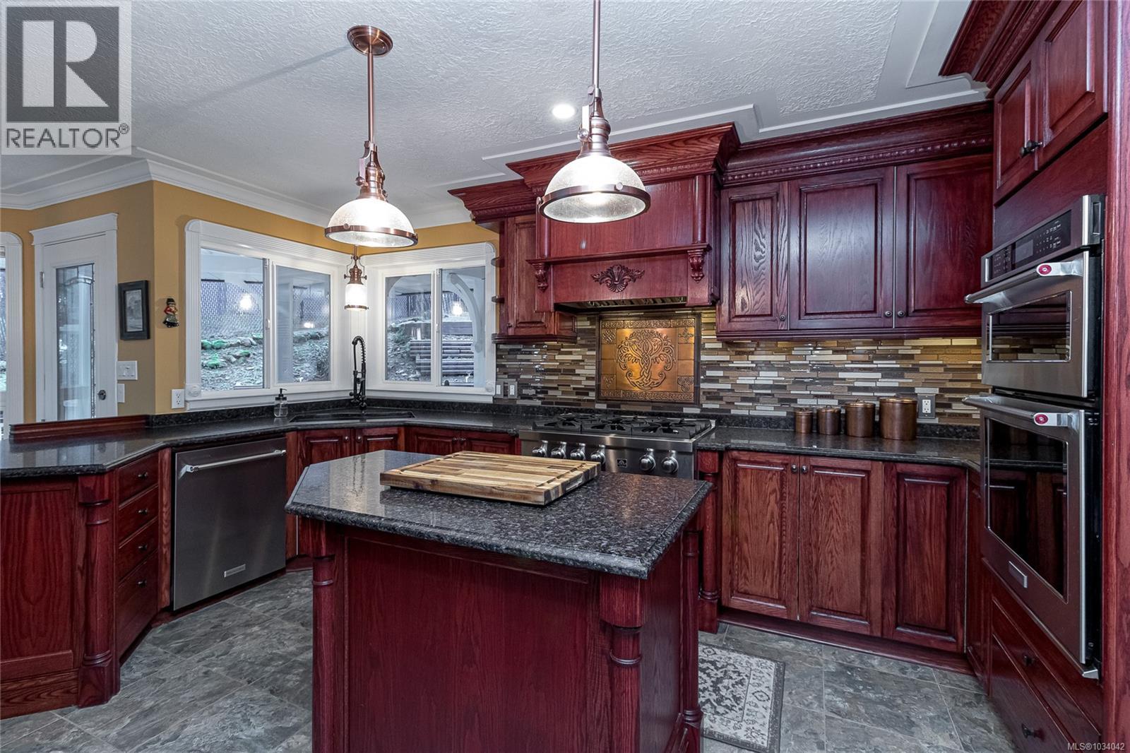 7072 Willis Point Rd, Central Saanich, British Columbia  V9E 2A1 - Photo 18 - 1034042