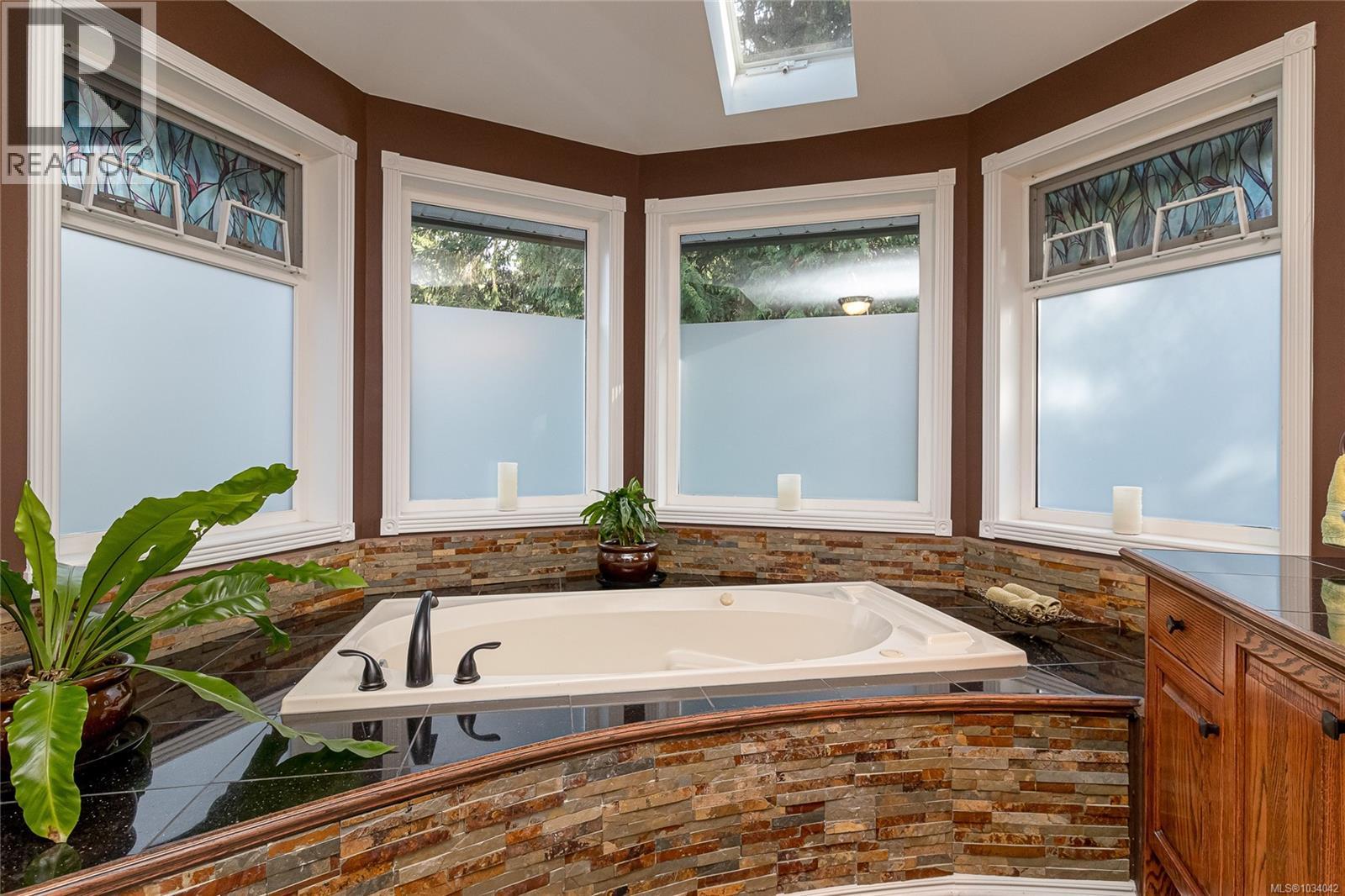 7072 Willis Point Rd, Central Saanich, British Columbia  V9E 2A1 - Photo 25 - 1034042