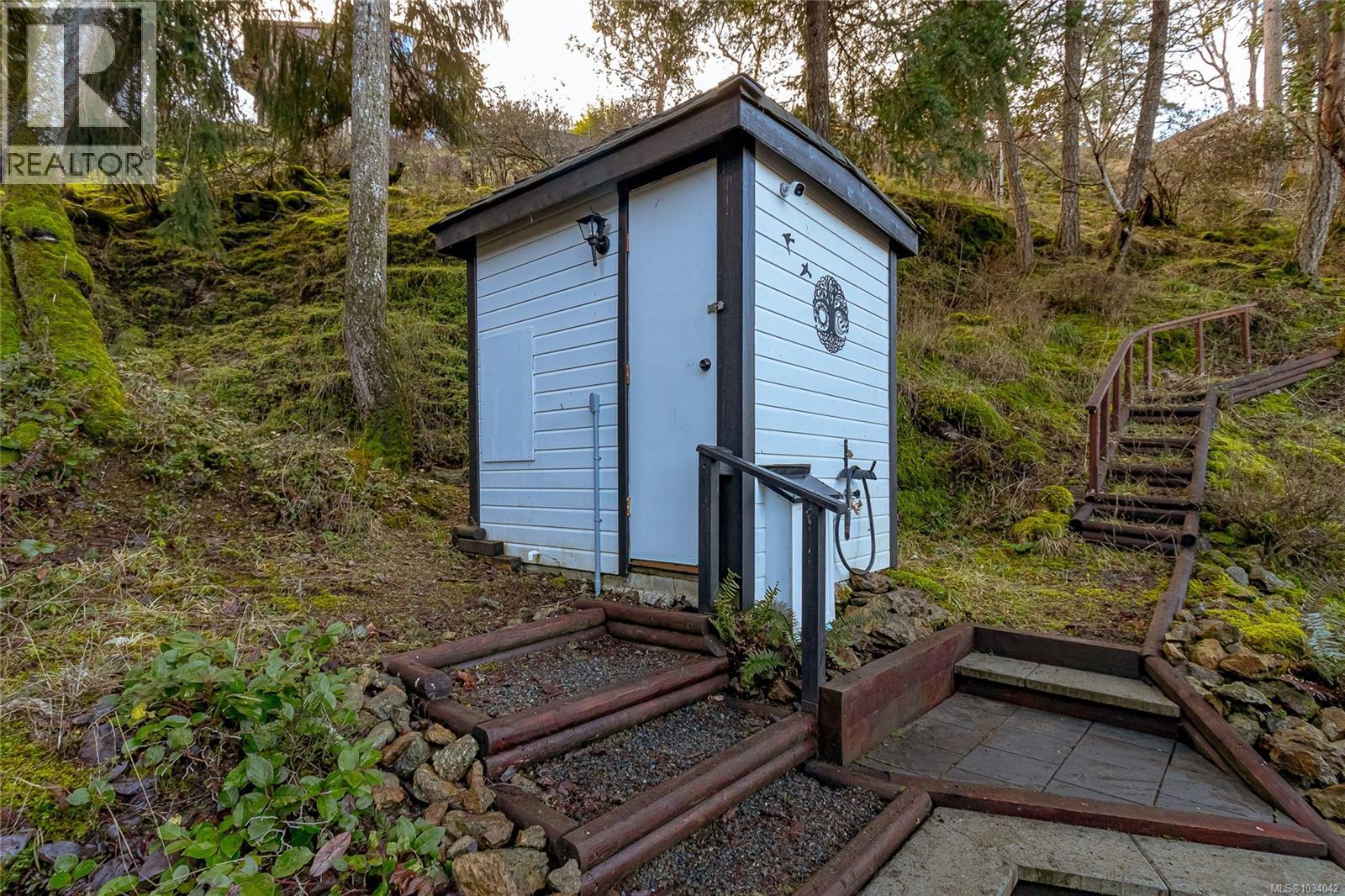 7072 Willis Point Rd, Central Saanich, British Columbia  V9E 2A1 - Photo 47 - 1034042