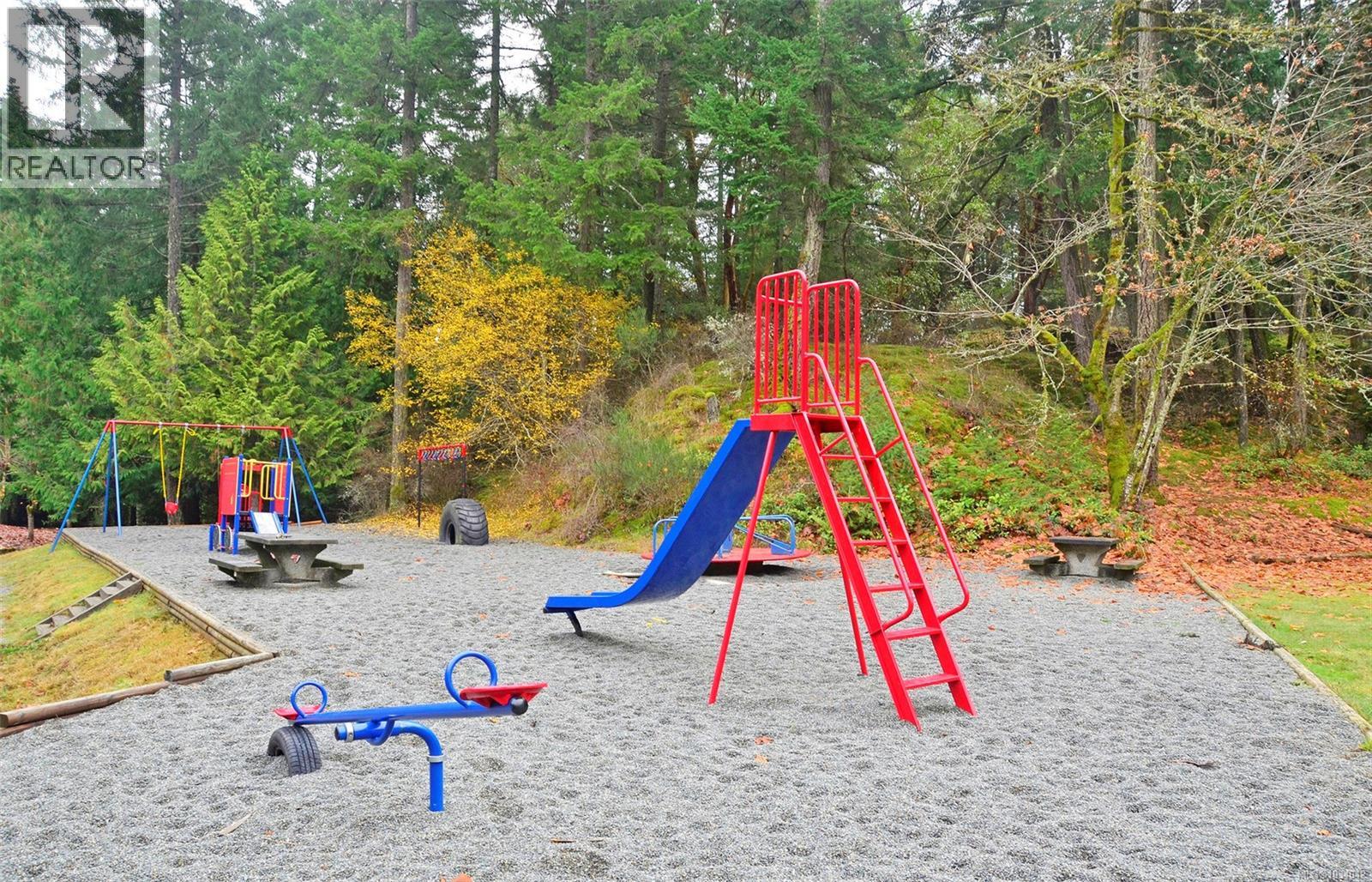 7072 Willis Point Rd, Central Saanich, British Columbia  V9E 2A1 - Photo 51 - 1034042