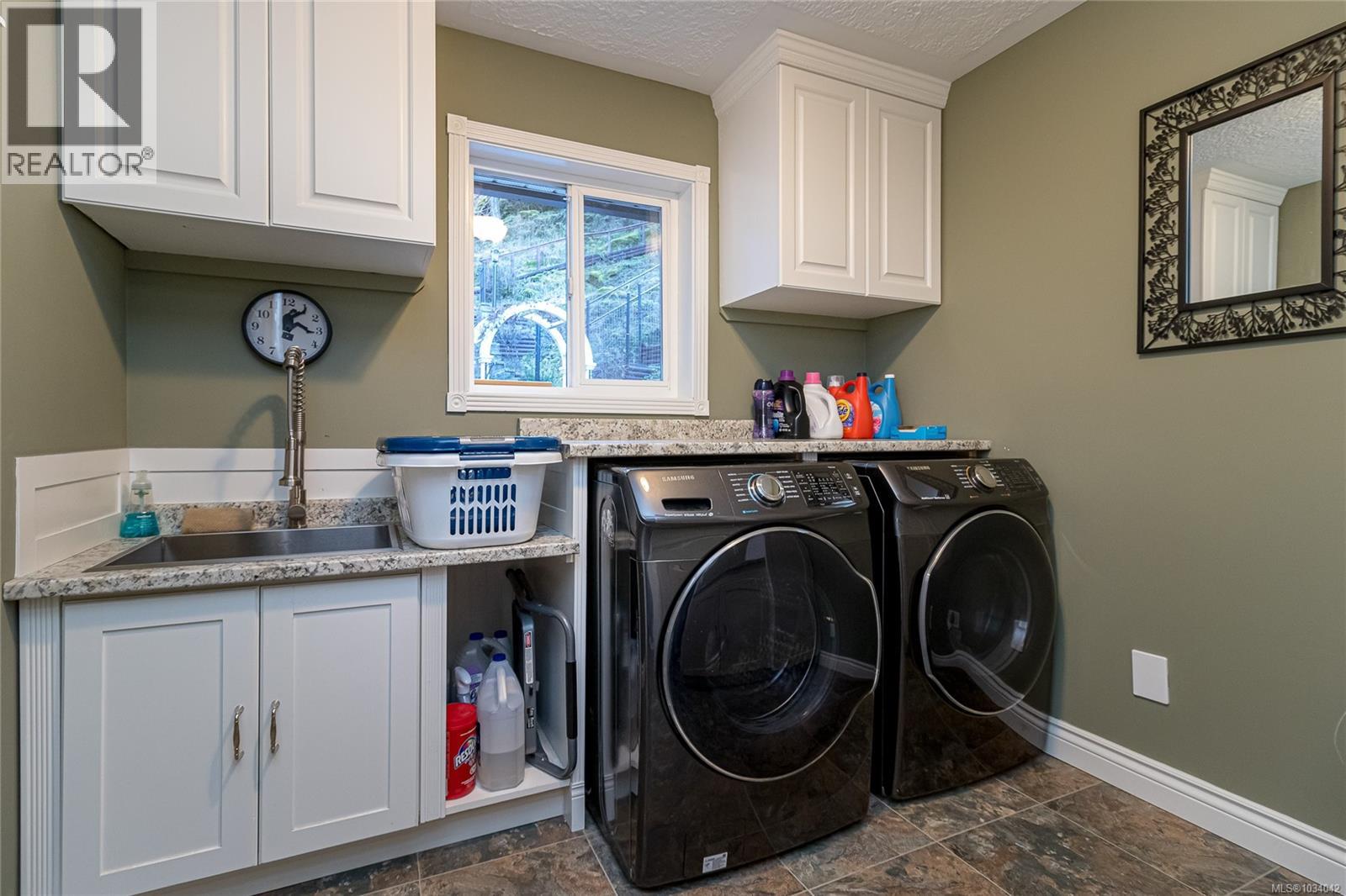 7072 Willis Point Rd, Central Saanich, British Columbia  V9E 2A1 - Photo 36 - 1034042