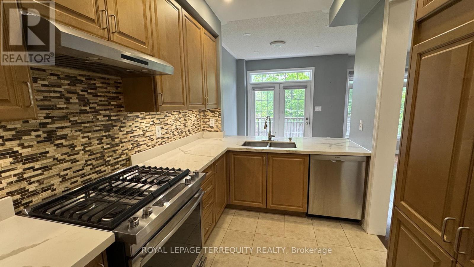 3032 Turbine Crescent, Mississauga, Ontario  L5M 0L6 - Photo 8 - W13107690