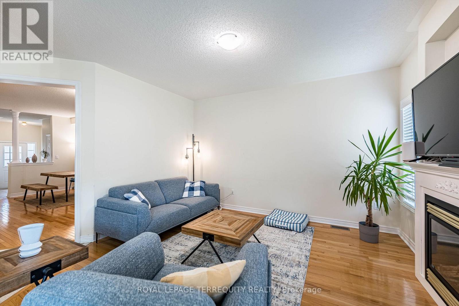 3926 Candlelight Drive, Mississauga, Ontario  L5M 8B3 - Photo 19 - W13107694
