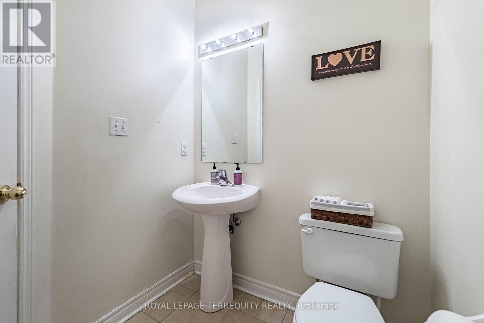 3926 Candlelight Drive, Mississauga, Ontario  L5M 8B3 - Photo 30 - W13107694
