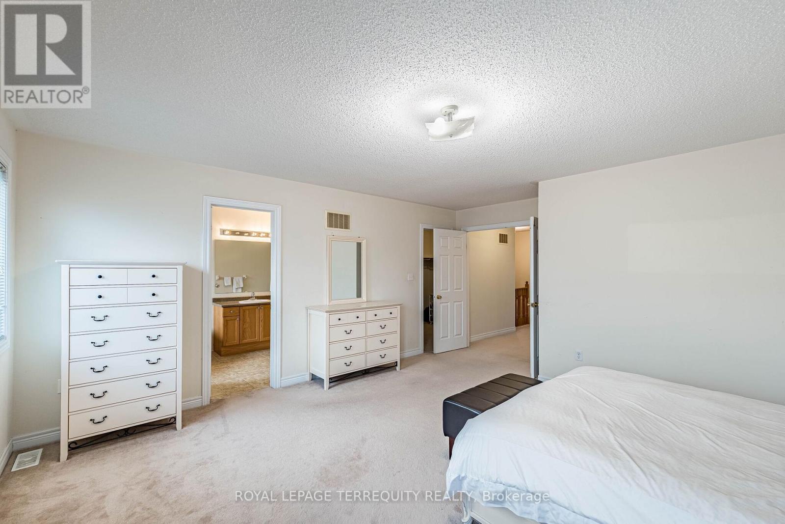3926 Candlelight Drive, Mississauga, Ontario  L5M 8B3 - Photo 40 - W13107694