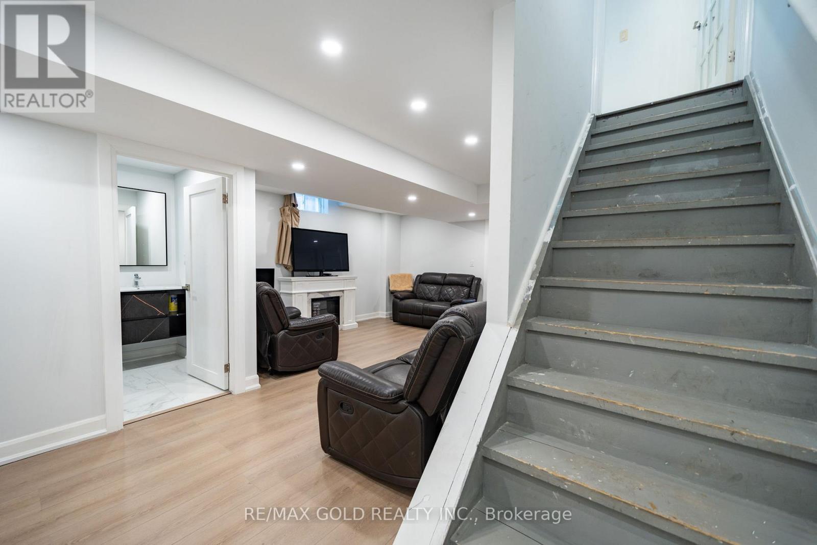 19 Spring Valley Court, Brampton, Ontario  L6P 2E6 - Photo 38 - W13107708
