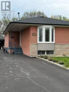 92 TAYSHAM CRESCENT, Toronto, Ontario