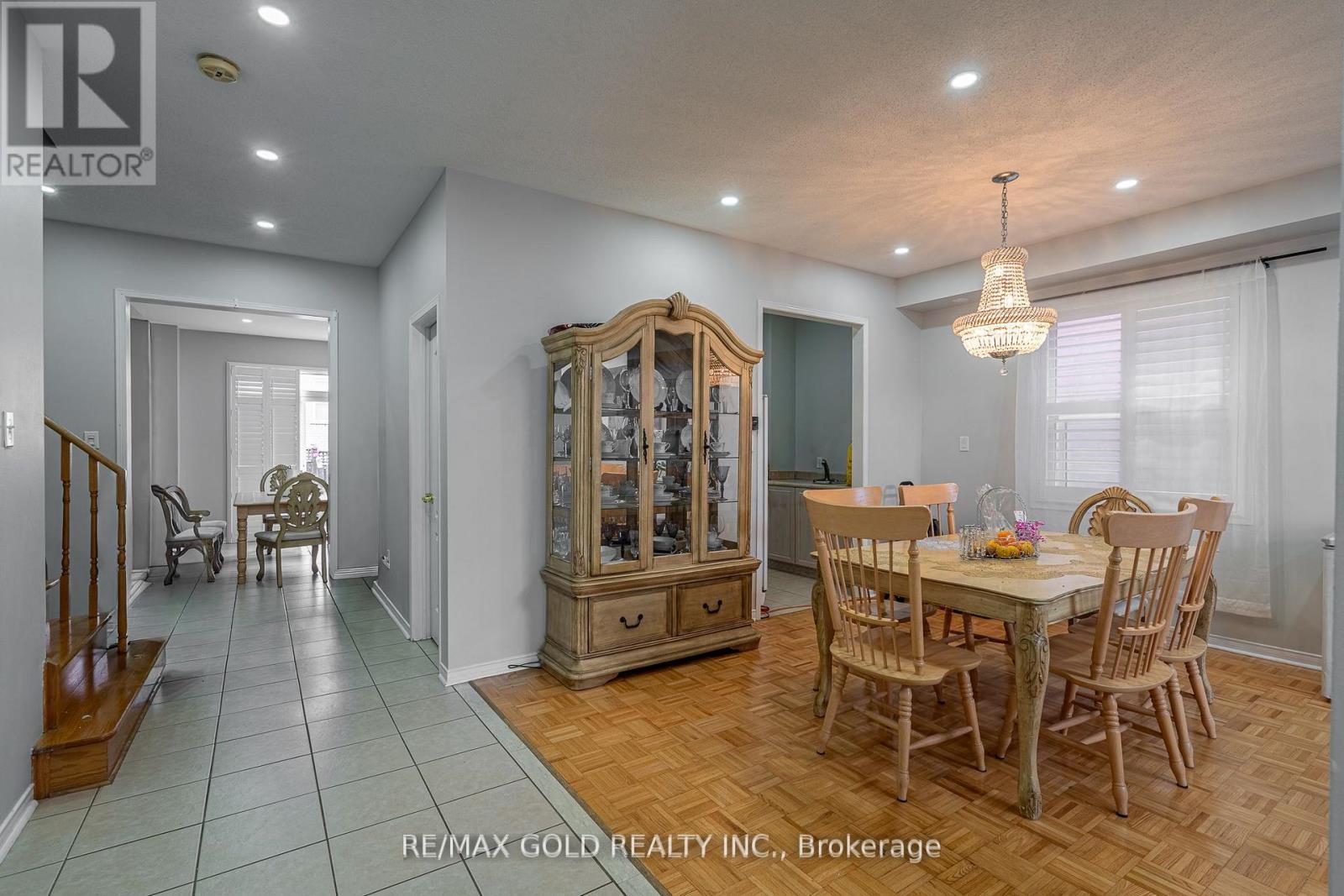 10 Sugarcane Avenue, Brampton, Ontario  L6R 3C8 - Photo 7 - W13107722