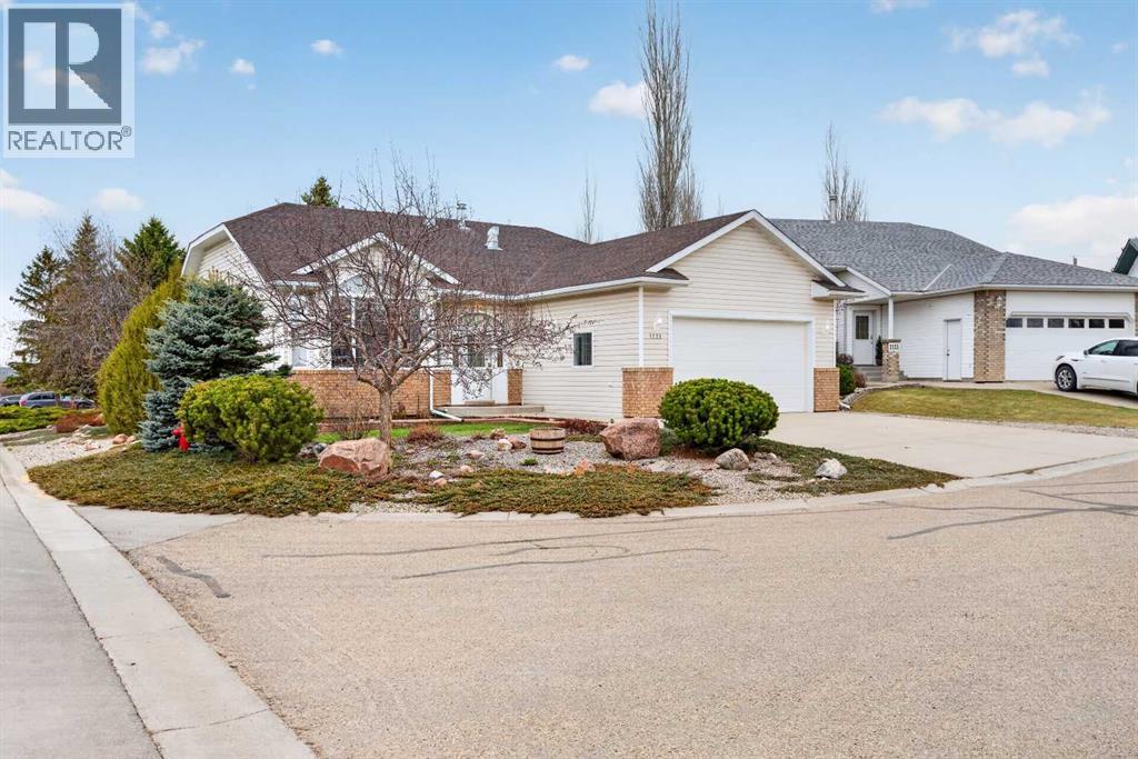 1121 Southview Drive, Three Hills, Alberta  T0M 2A0 - Photo 2 - A2309058