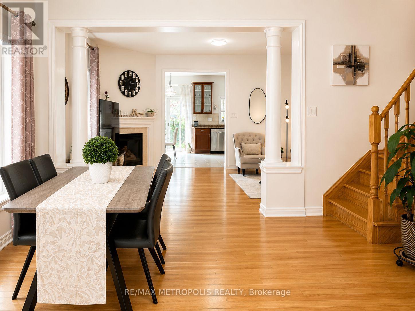 58 Lady Loretta Lane, Vaughan, Ontario  L6A 4E9 - Photo 3 - N13079118