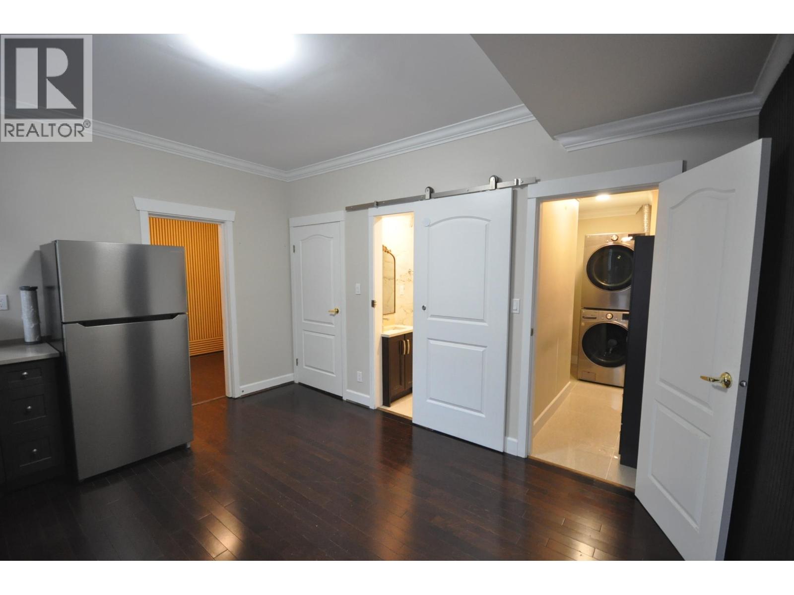 1628 SW Marine Drive, Vancouver, British Columbia  V6P 6A9 - Photo 2 - R3121692