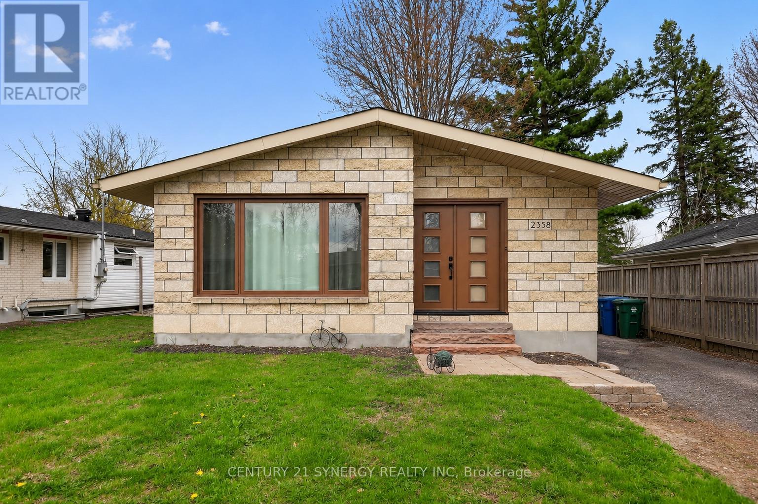 2358 JOLIFFE STREET, Ottawa, Ontario
