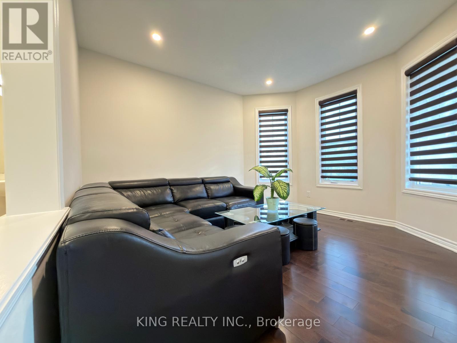 24 Palmeto Court, Ottawa, Ontario  K2S 0X2 - Photo 2 - X13107734