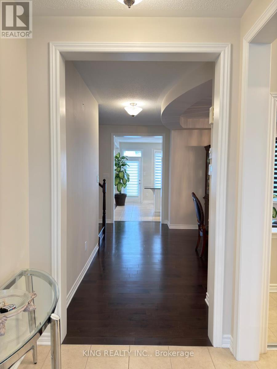 24 Palmeto Court, Ottawa, Ontario  K2S 0X2 - Photo 5 - X13107734