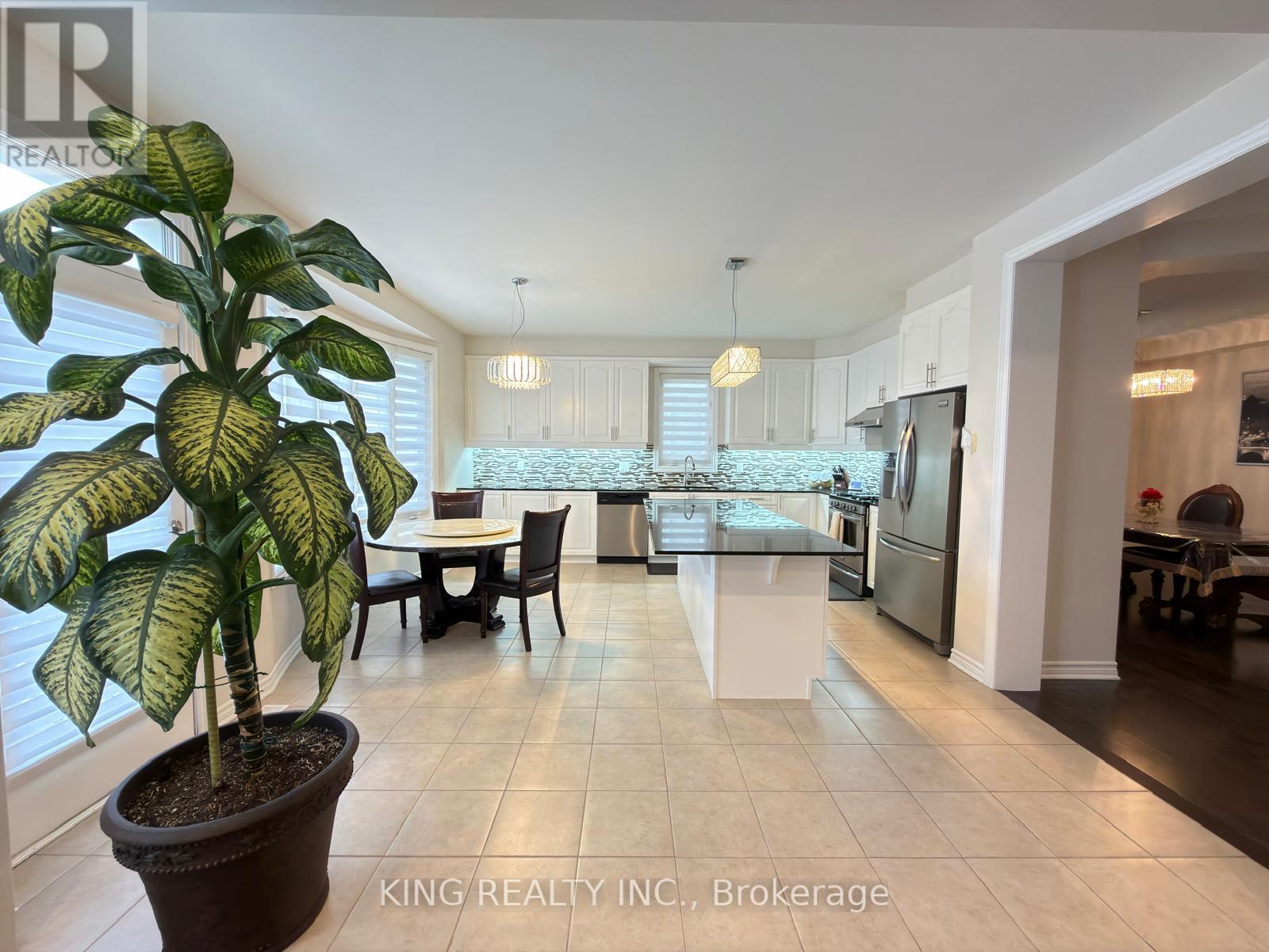 24 Palmeto Court, Ottawa, Ontario  K2S 0X2 - Photo 9 - X13107734